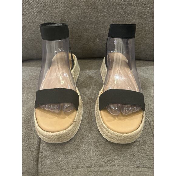 Wonder Nation Girl's size 5 Sandals - Picture 1 of 6